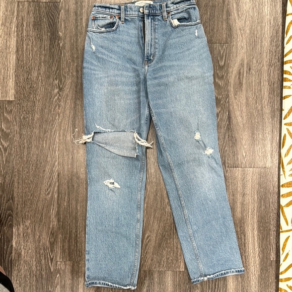 Abercrombie & Fitch Women's Straight Leg Jeans - Light Blue - Picture 3 of 5